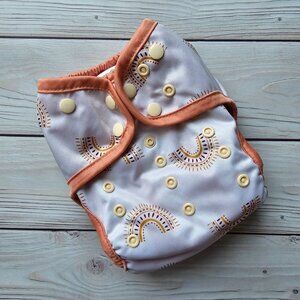 NEW Lighthouse Kids Supreme Switch Cover System All-in-Two Diaper - Cali Rainbow